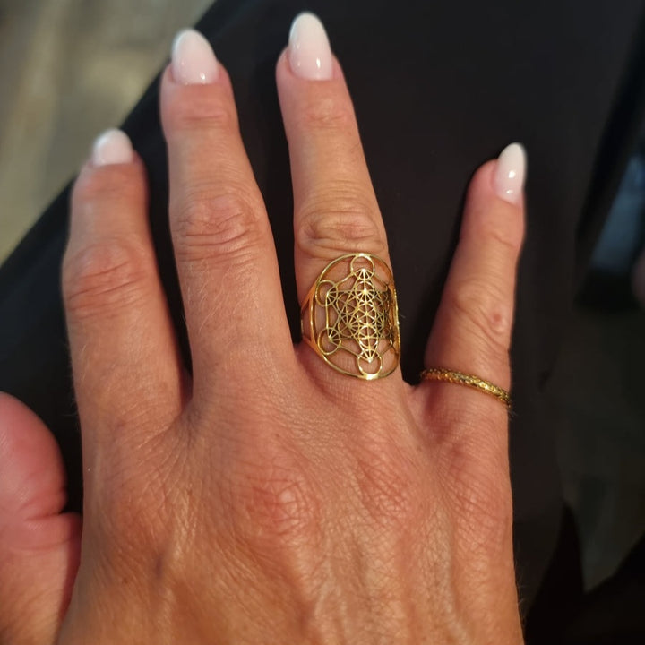 Statement ring med mønster - 18 karat forgyldt ædelstål