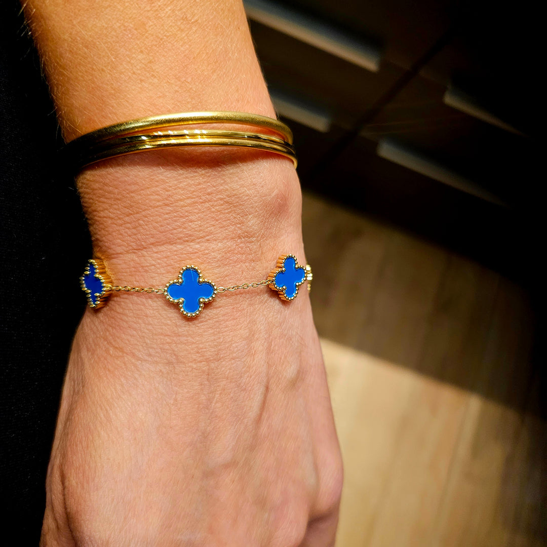 Firkløver armbånd blå i 18 karat forgyldt ædelstål