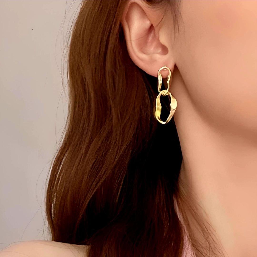 Ørehængere curvy link  i 18 karat forgyldt rustfrit ædelstål