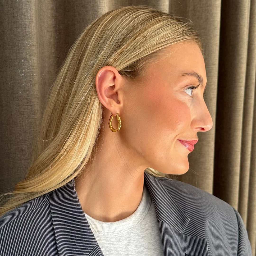 Organic Texture Hoops 25mm – 18 karat forgyldt ædelstål