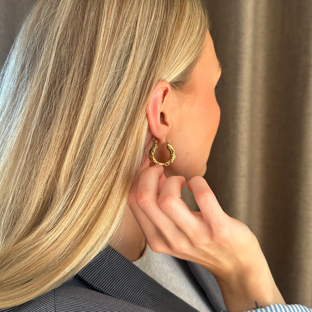 Organic Texture Hoops 25mm – 18 karat forgyldt ædelstål