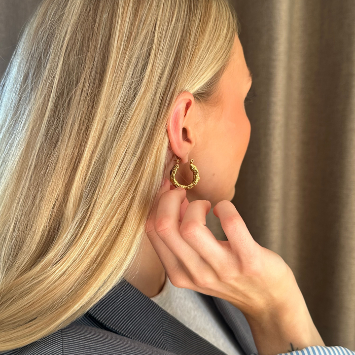 Organic Texture Hoops 25mm – 18 karat forgyldt ædelstål