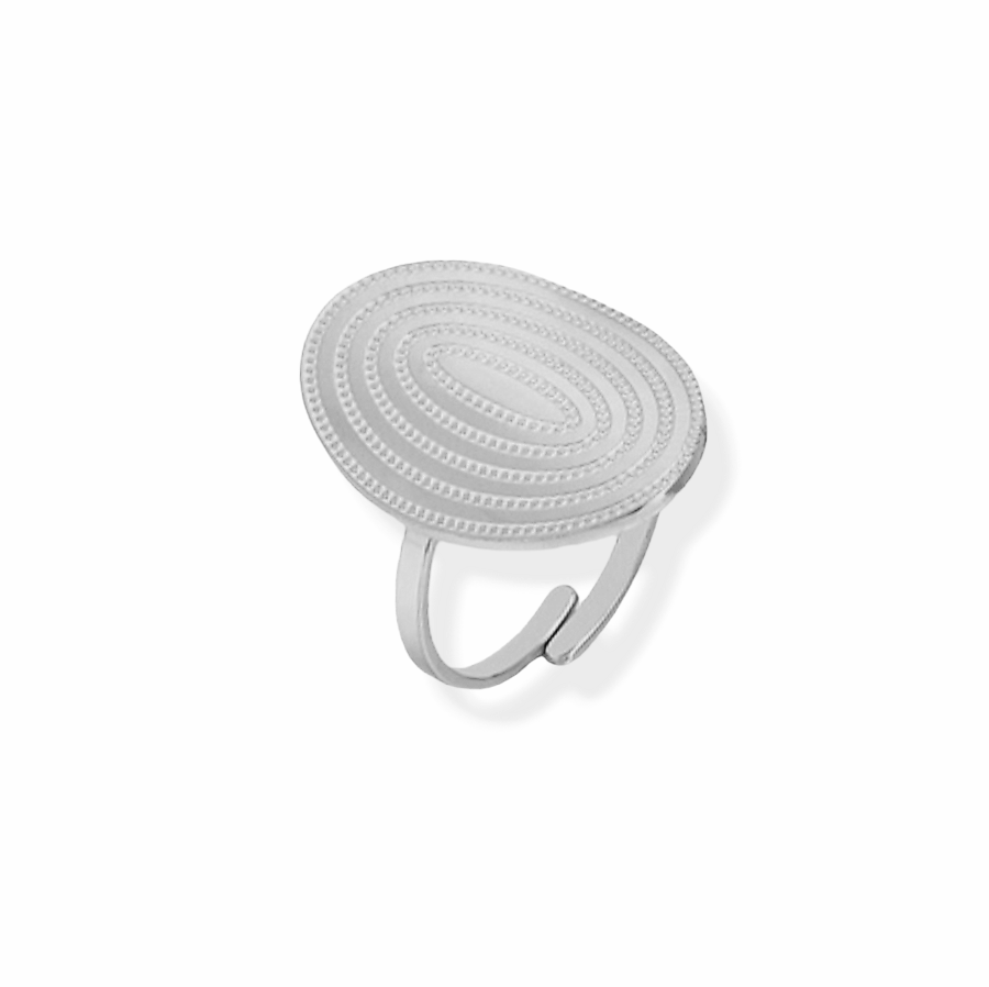 Stor oval ring med mønster i ædelstål