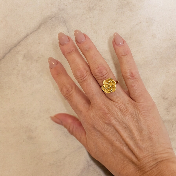 Ring blomst 18 karat forgyldt ædelstål