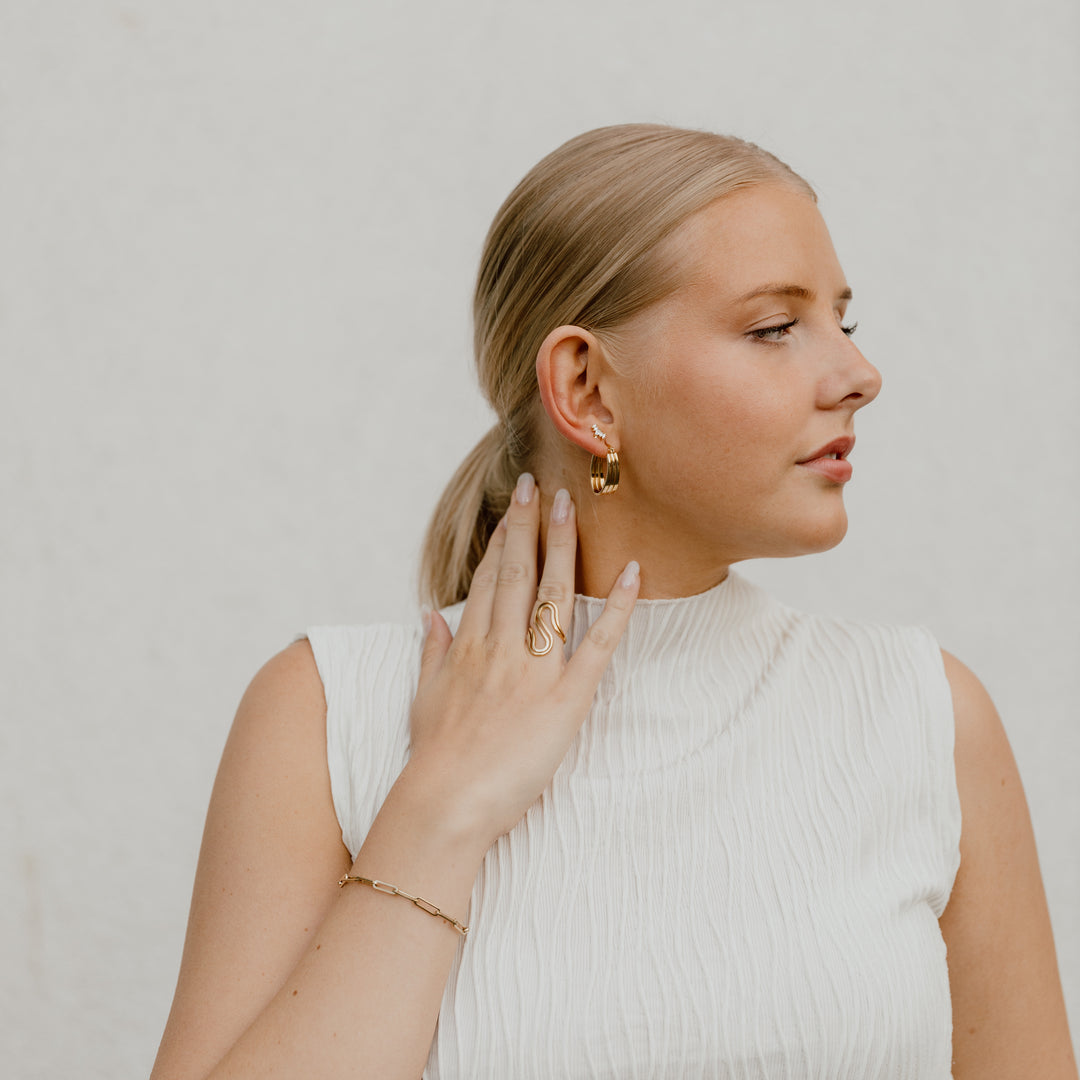 Statement S ring - 18 karat forgyldt ædelstål
