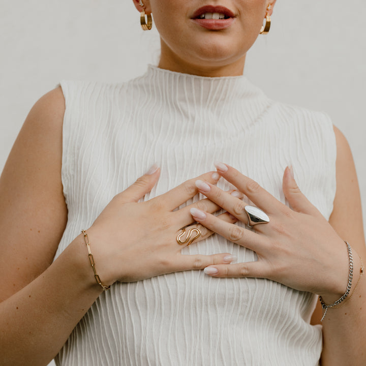 Statement S ring - 18 karat forgyldt ædelstål