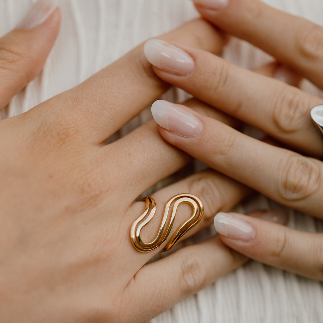 Statement S ring - 18 karat forgyldt ædelstål