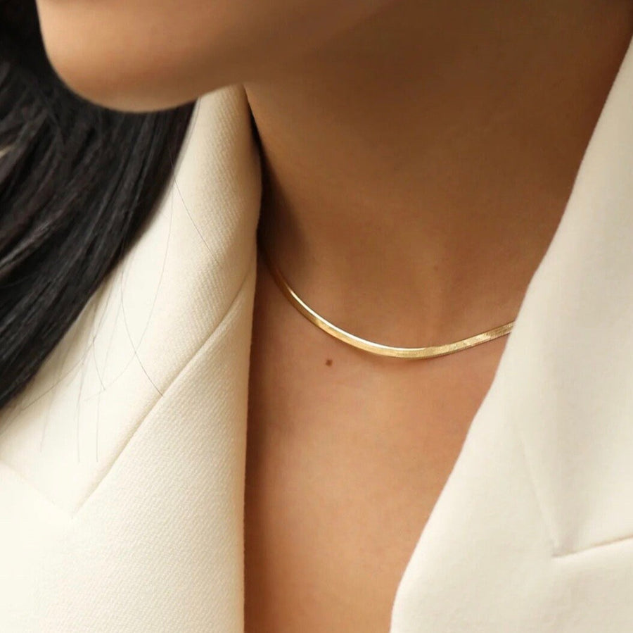 Flad slangekæde choker 2mm. halskæde i 18 karat forgyldt rustfrit ædelstål