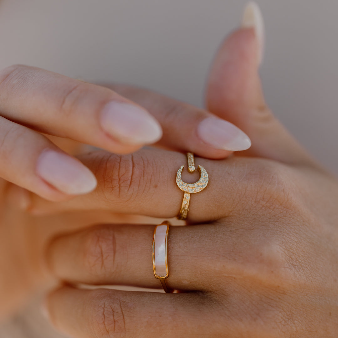 Ring med shell flade - 18 karat forgyldt ædelstål