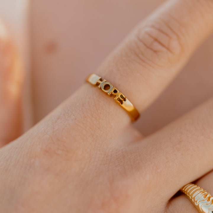 Hope ring i 14 karat forgyldt stål