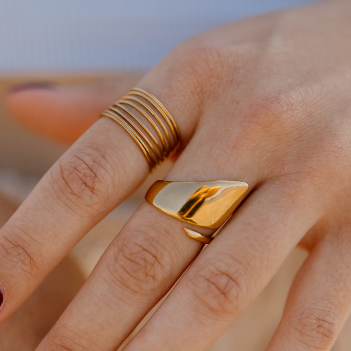 Bred spiral ring - 18 karat forgyldt ædelstål