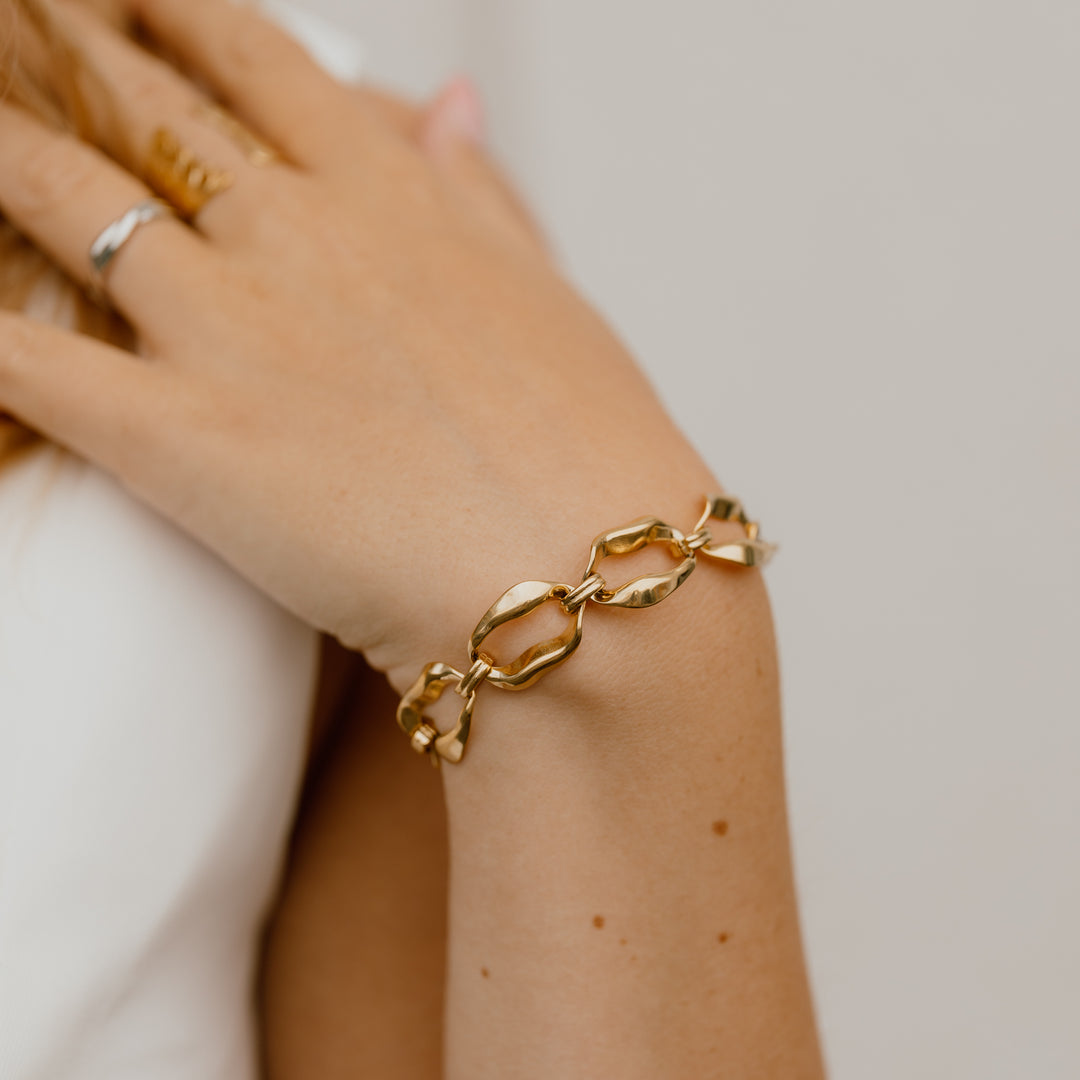 Smeltet link armbånd i 18 karat forgyldt ædelstål