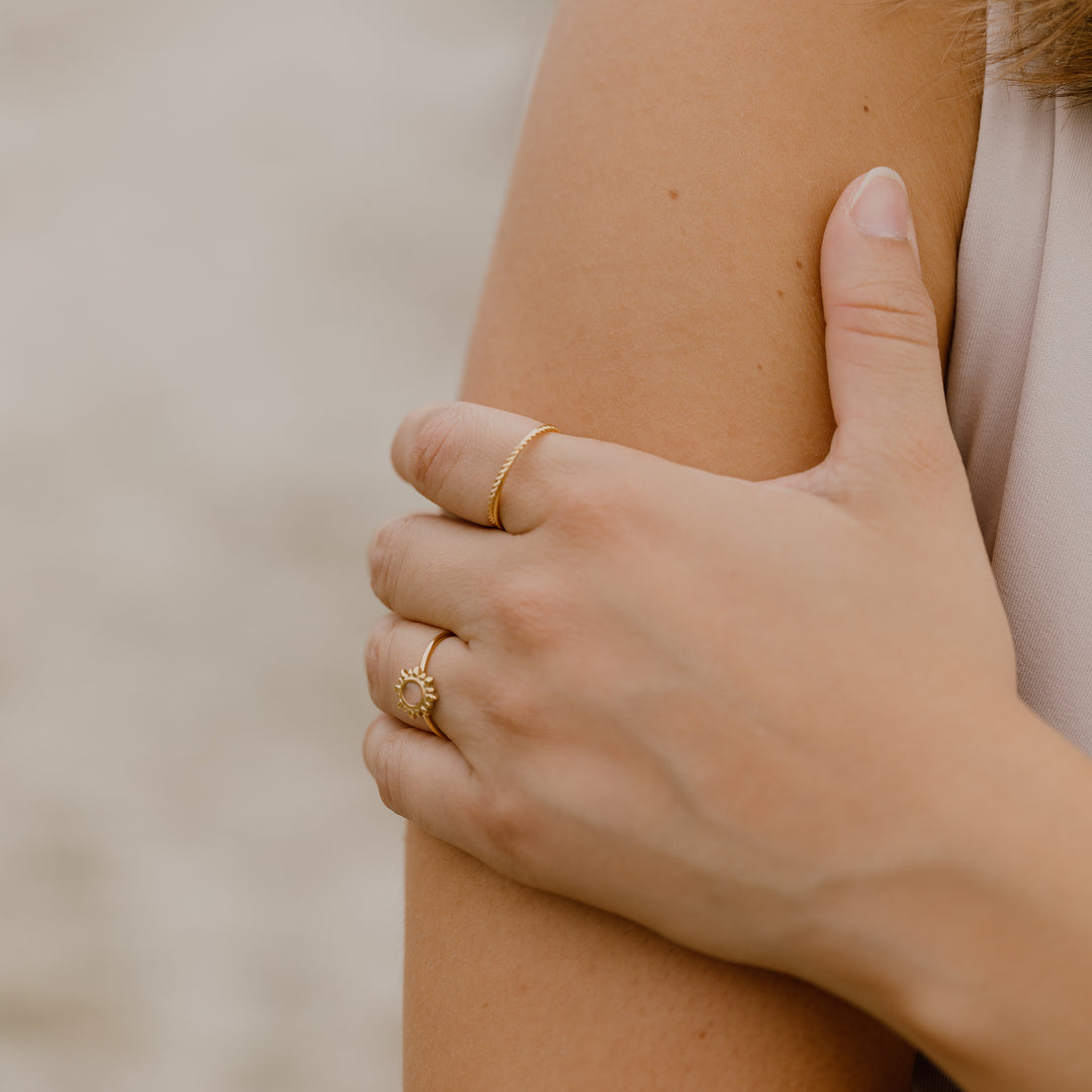 Vintage sol ring soft pink opal - 18 karat forgyldt ædelstål