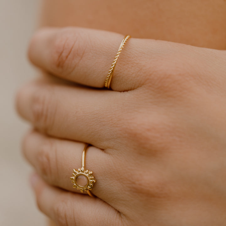 Dobbelt ring med snoninger - 18 karat forgyldt titanium