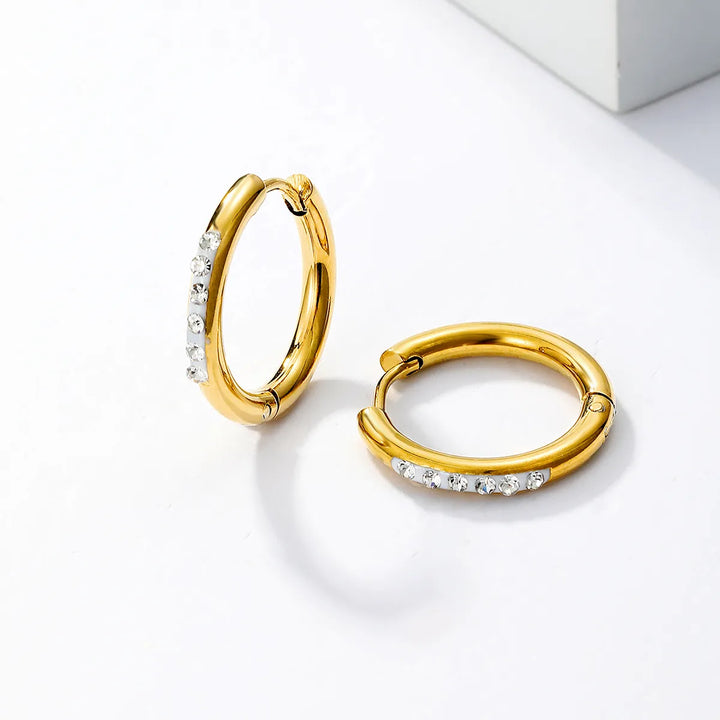 Hoops 20mm. med hvide zirkoner i 18 karat forgyldt ædelstål