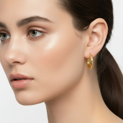 Struktur hoops i 24 karat forgyldt ædelstål. 2 størrelser