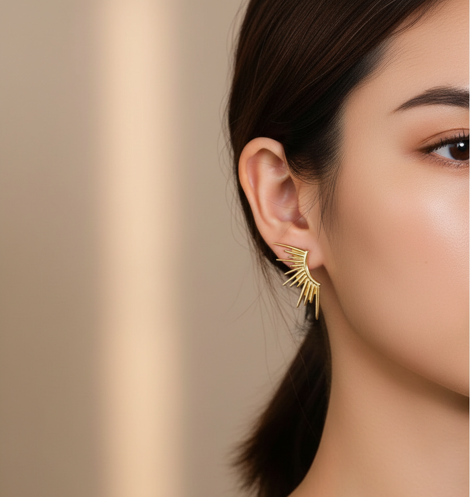 Aurora sunburst ørestikker i 18 karat forgyldt ædelstål