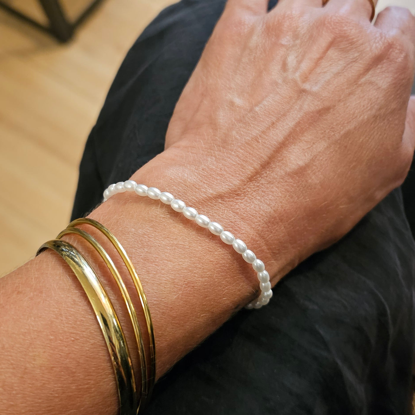 Perle armbånd i 14 karat forgyldt rustfrit ædelstål