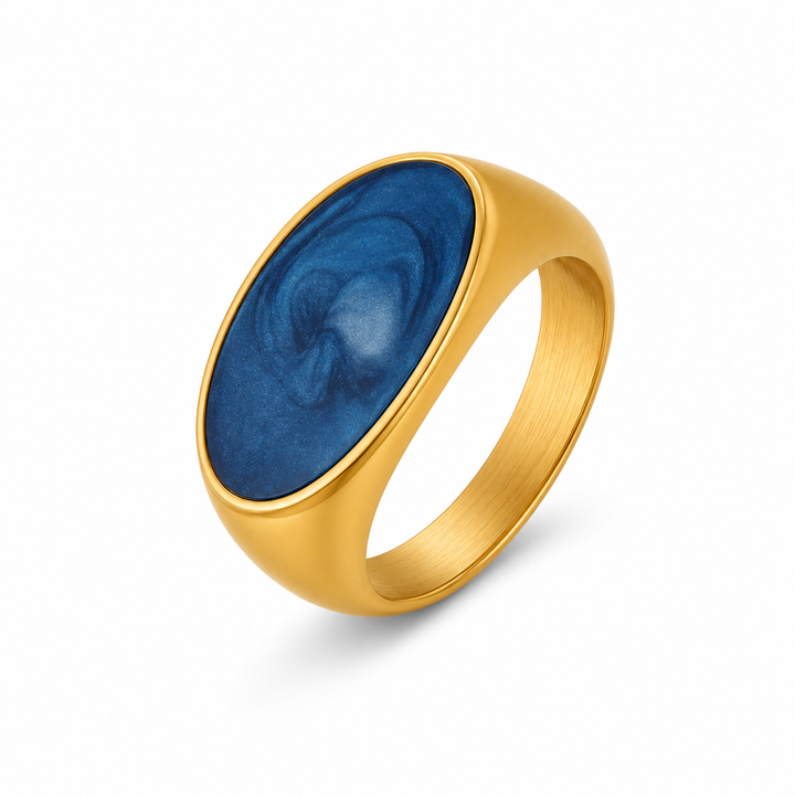 Oval ring med blå flade - 18 karat forgyldt titanium