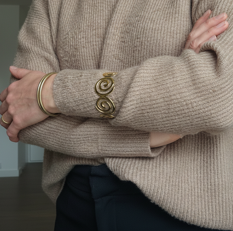 Åben spiral armring - 18 karat forgyldt ædelstål
