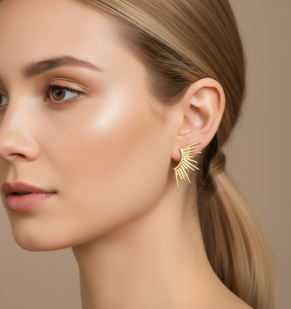 Aurora sunburst ørestikker i 18 karat forgyldt ædelstål