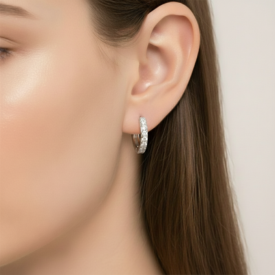 Hoops med hvide zirkoner i 925 sølvbelagt kobber