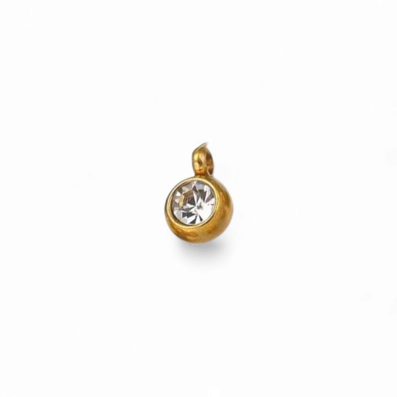 Halskæde med 6mm.zirkon vedhæng I 18 karat forgyldt ædelstål