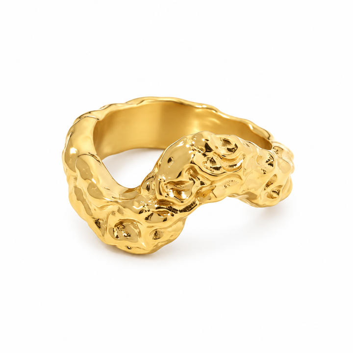 Bølge ring struktur - 18 karat forgyldt titanium
