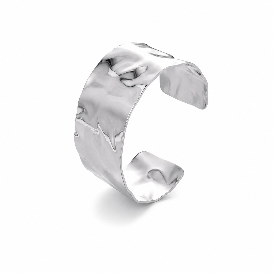 Pure Bangle armsmykke - hamret ædelstål