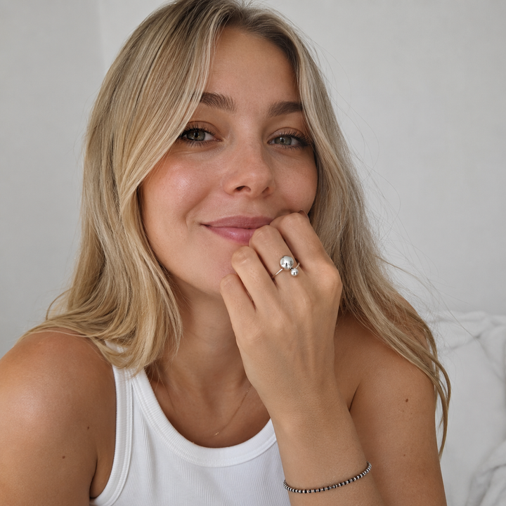 Ring med kugler - titanium