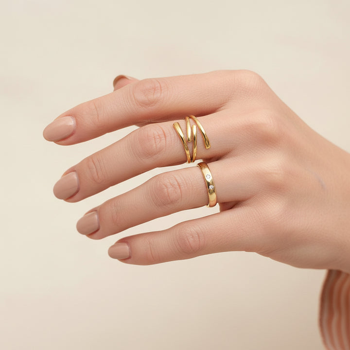 Fluid curve ring - 18 karat forgyldt ædelstål