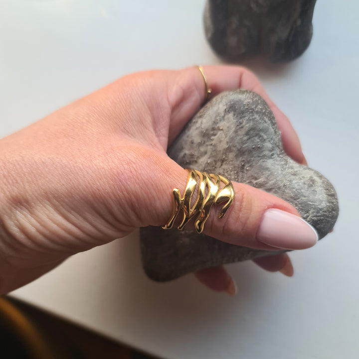 Bred natur statement ring i 18 karat forgyldt rustfrit ædelstål