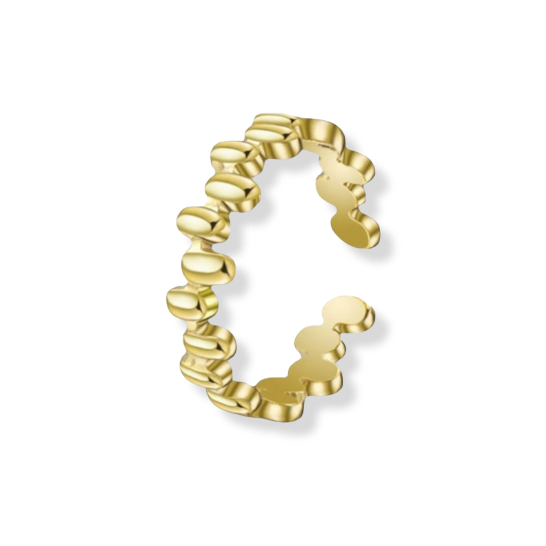 Smal ring i smeltet look i 14 karat forgyldt titanium